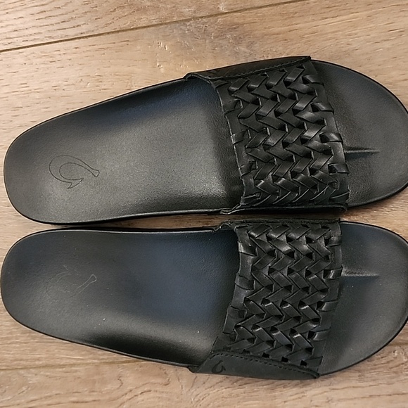 OluKai Shoes - OluKai Black Woven Sandals